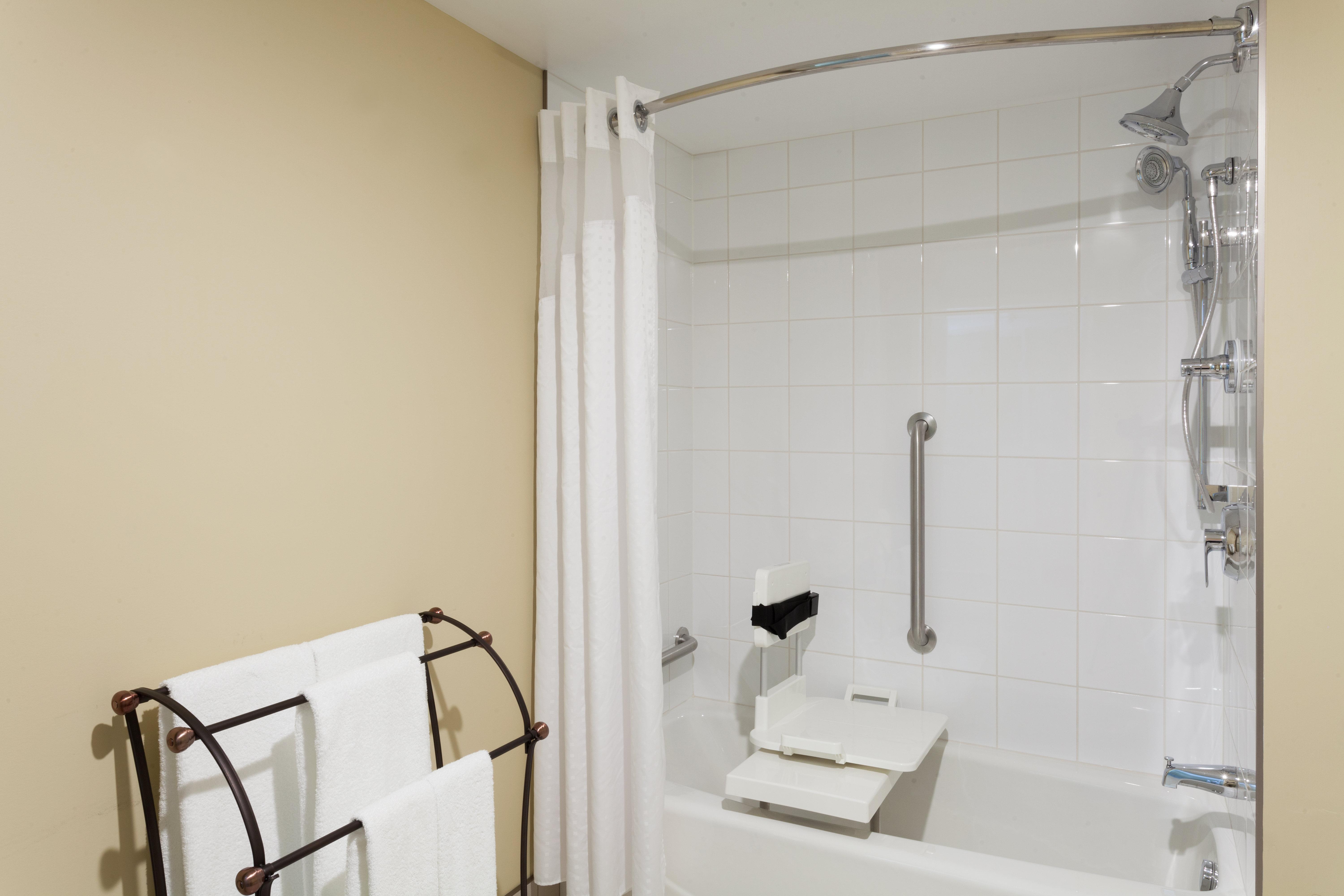 Holiday Inn Express Hotel & Suites Uptown Fredericton By Ihg Экстерьер фото